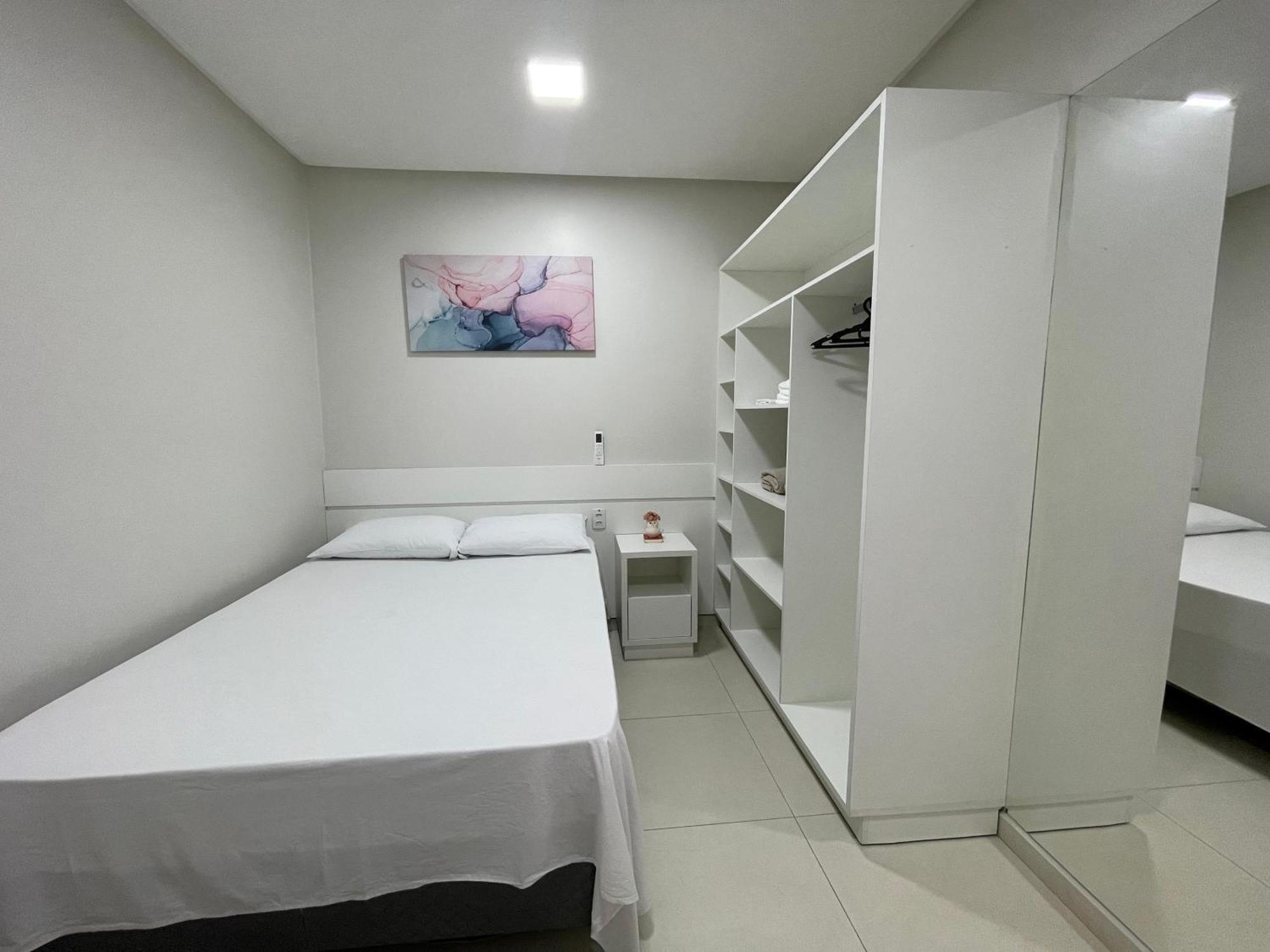 Flat's Tavares 101 *